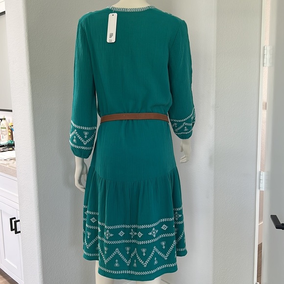 NWT Embroidered Green Midi
Dress Size XS - Picture 10 of 15